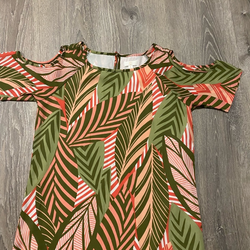 Charming Charlie Tropical Cold Shoulder High-Low Dress Small - Picture 3 of 7